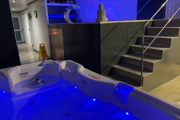 Gîte pour 5 personnes, avec jacuzzi à Équilly