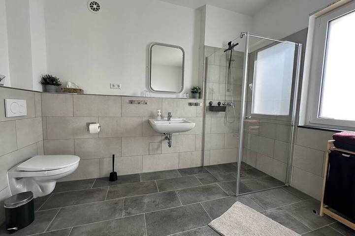 Ganze Wohnung, Geräumige Monteur- & Familienwohnung mit Terrasse | Nähe Berlin und Potsdam in Ludwigsfelde, Teltow-Fläming