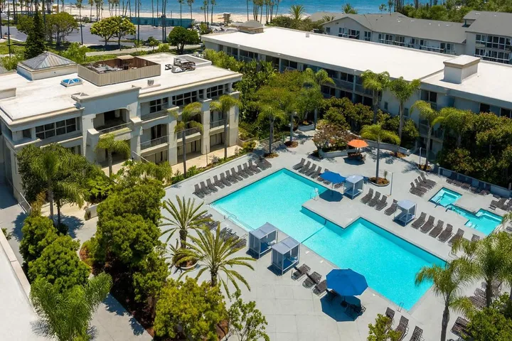 Apartamento de vacaciones para 6 personas, con piscina además de jardín y jacuzzi - 1