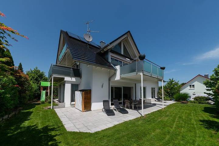 Ferienwohnung für 2 Personen, mit Terrasse und Garten sowie Sauna in Gaienhofen