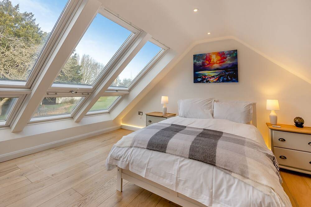 Explore Little Shurdington and Beyond in this Luxurious Holiday Home. in Badgeworth, Gloucestershire