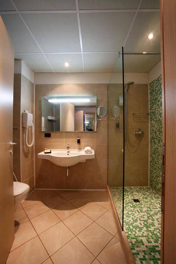 Superior Single Room with Lake View in Sarnico, Iseosee