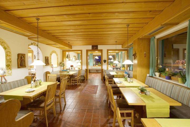 BnB für 10 Personen, mit Garten und Terrasse am Forggensee - 4