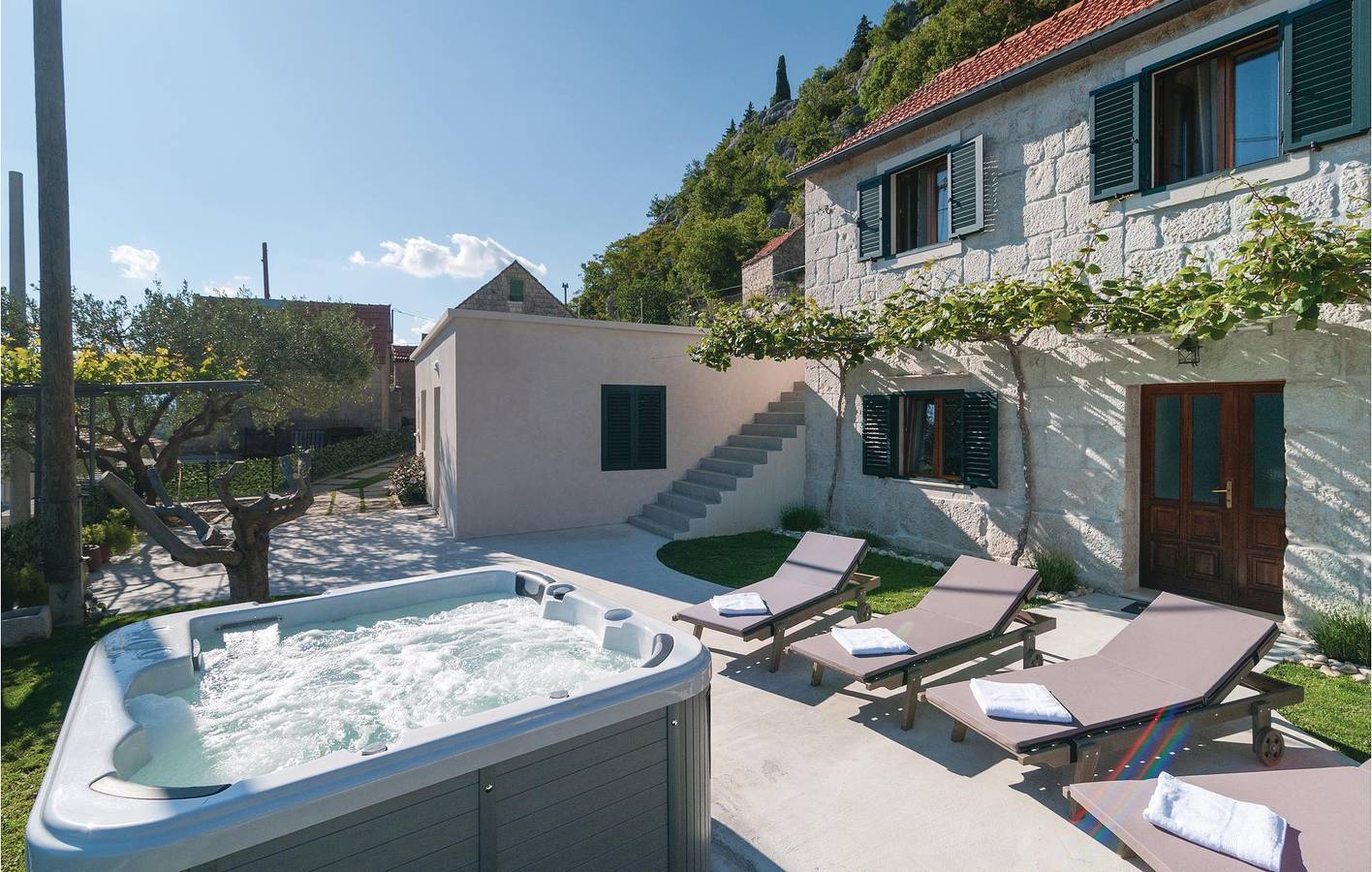 Feriehus for 6 personer med terrasse in Dalmatian Zagora