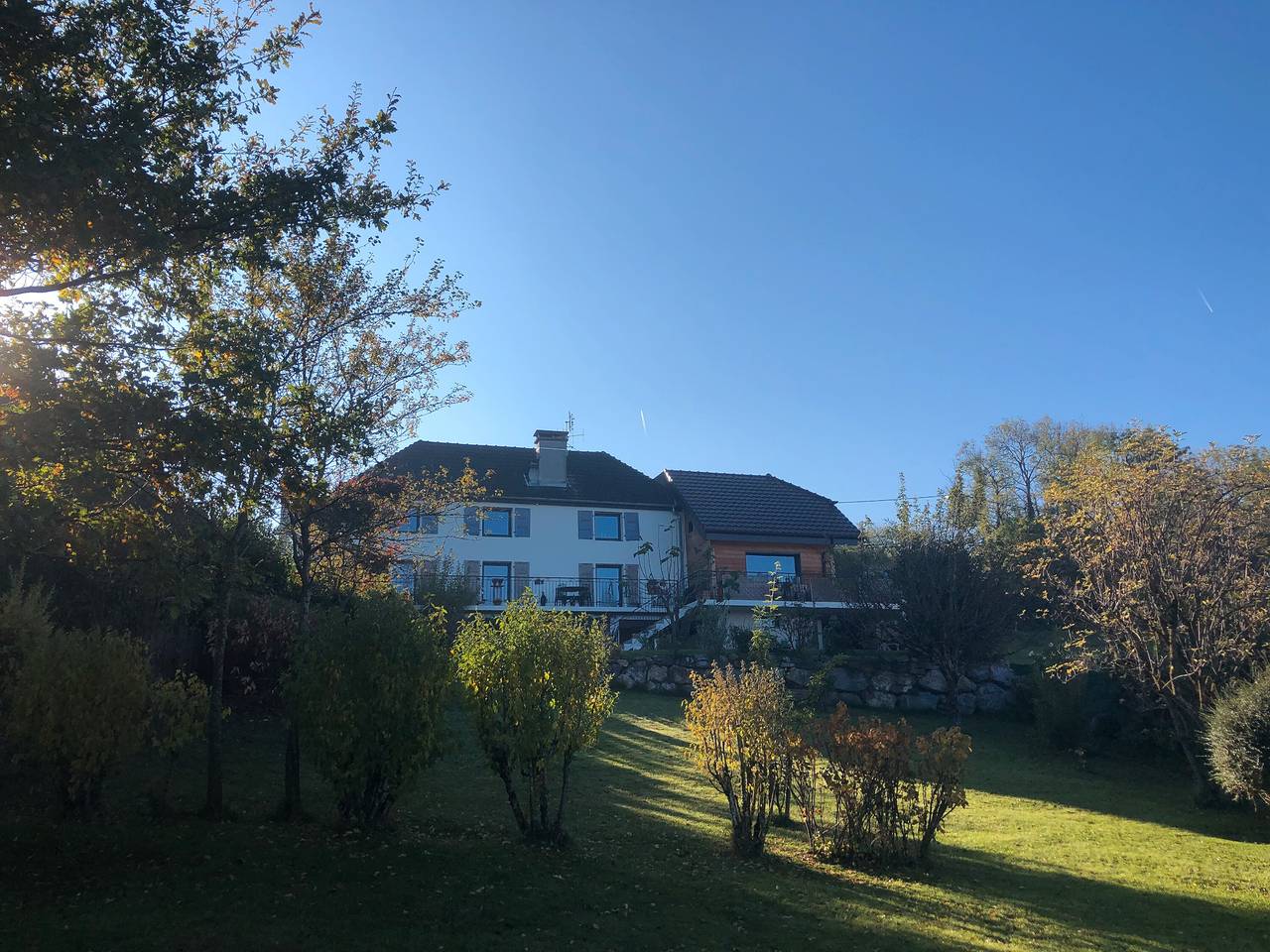 Casa vacacional «Le Carnotzet Du Lac - Hauts d’Évian» con vistas al lago, terraza y Wi-Fi in Larringes, Thonon-les-Bains region