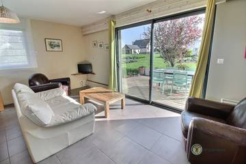 Gîte pour 4 personnes, avec piscine et terrasse ainsi que jardin et sauna dans Les Hospitaux (Erquy)