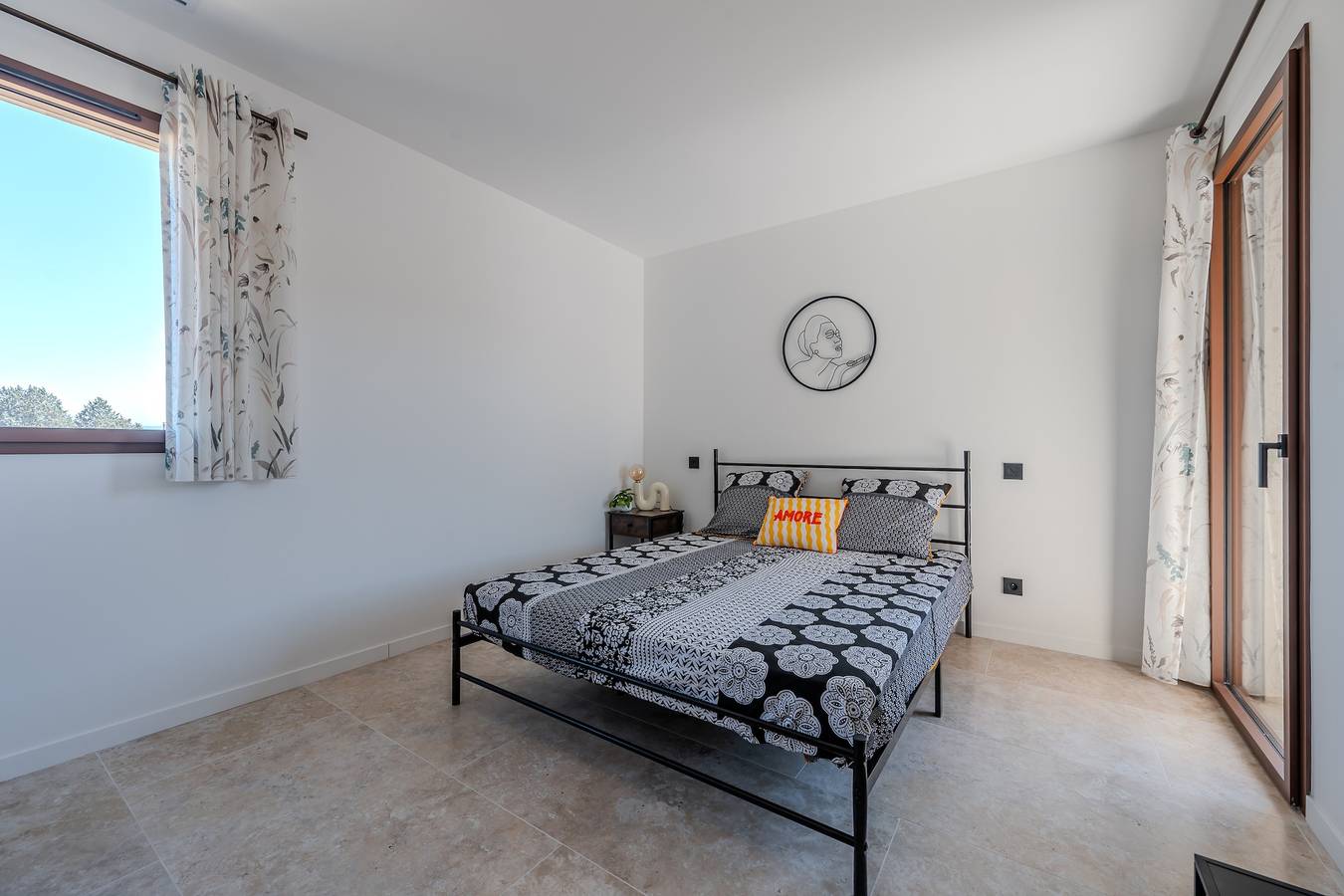 Apartamento entero, Apartamento de vacaciones para 4 personas con terraza in Taillades, Parque natural regional del Luberon