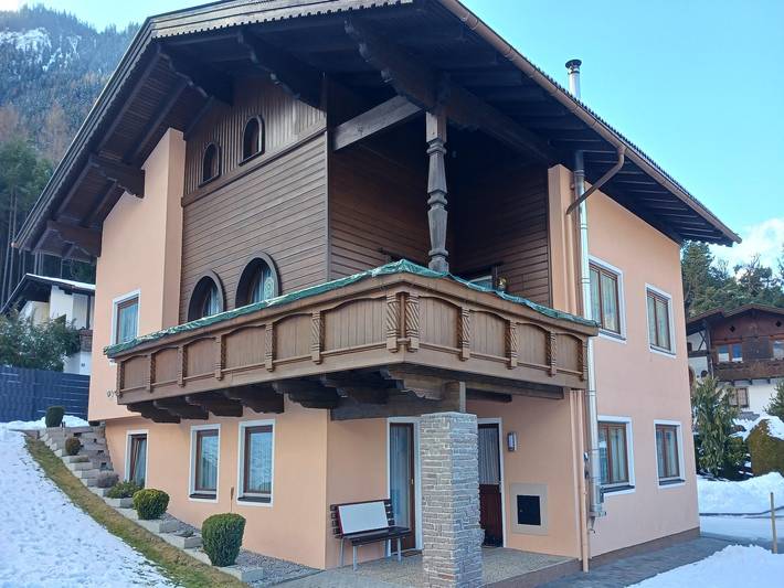Ferienwohnung für 4 Personen, mit Terrasse und Garten in Sautens