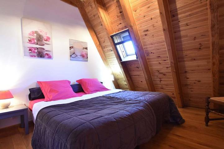 Location de vacances pour 4 personnes, avec terrasse ainsi que piscine et jardin à Gramat - 2