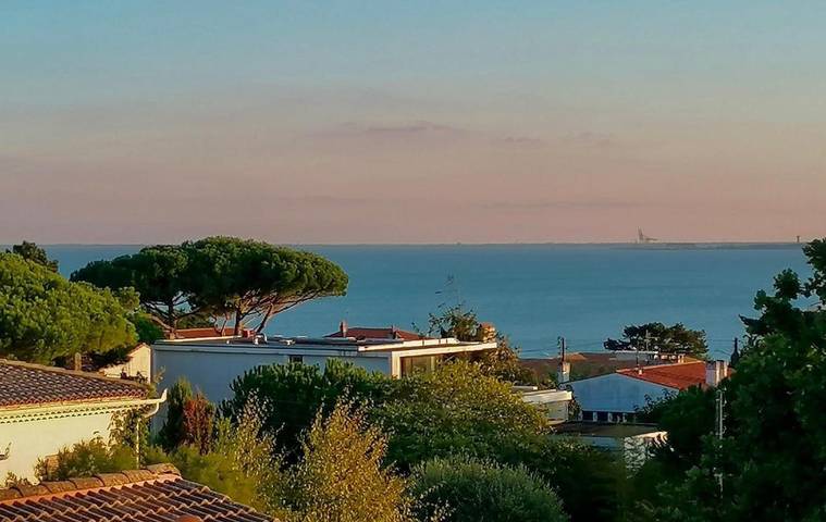 Gîte pour 6 personnes, avec vue et terrasse dans Plage du Chay - 3