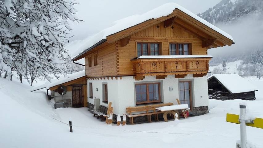 Ferienhaus für 8 Personen, mit Balkon und Terrasse in Dorfgastein