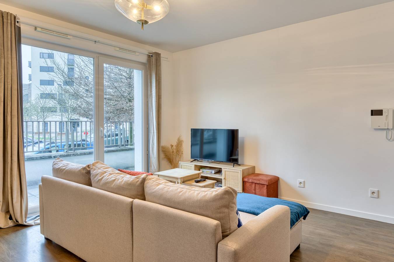 Appartement entier, Le Nicole, un appartement en duplex avec balcon et place de parking.  in Rouen, Région de Rouen