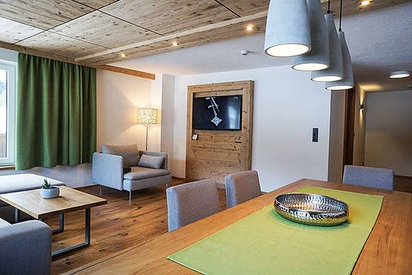 Ganze Ferienwohnung, Appartment Strolz - Roterstein 305 in Bichlbach, Ammergauer Alpen (Österreich)