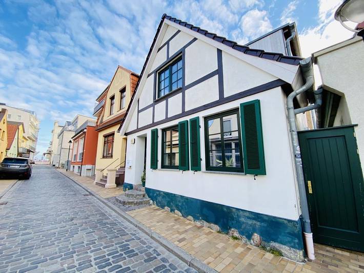 Ferienhaus für 4 Personen, mit Balkon und Terrasse sowie Sauna in Warnemünde