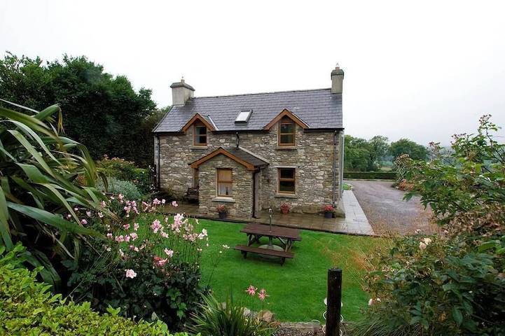 Cottage for 5 people, with garden in County Cork