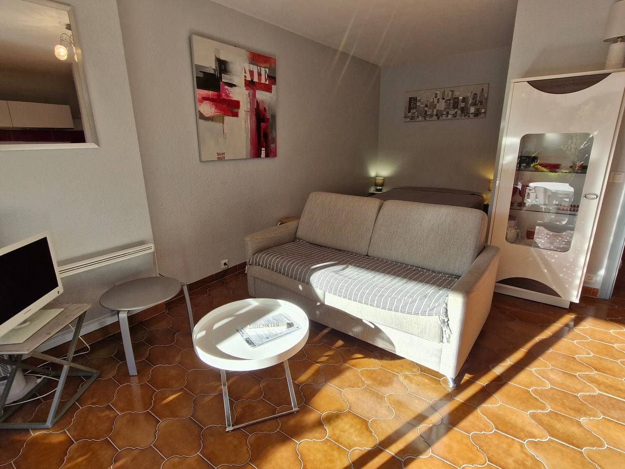 Ganze Wohnung, Studio gemütlich m. Schlafbereich, Terrasse, Parkplatz - Nähe Zentrum Golfe de Saint-Tropez in Sainte-Maxime, Draguignan Region