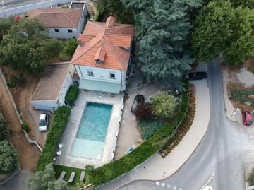 Cottage pour 14 personnes, avec jardin ainsi que piscine et terrasse, animaux acceptés à Boisseron