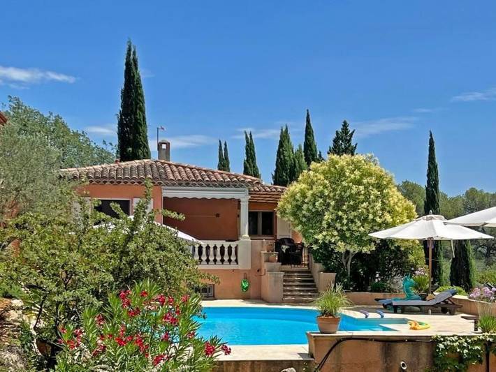 Casa de vacaciones para 8 personas, con vistas además de piscina y jardín - 1
