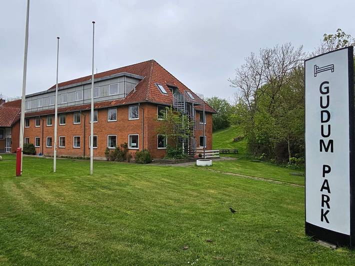 Ferieudlejning for 2 personer, med have, børnevenlig i Lemvig