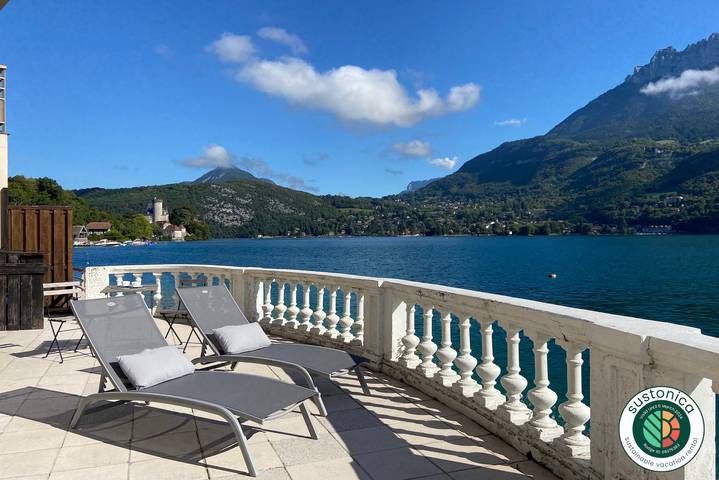 Location de vacances pour 5 personnes, avec vue sur le lac et terrasse à Duingt