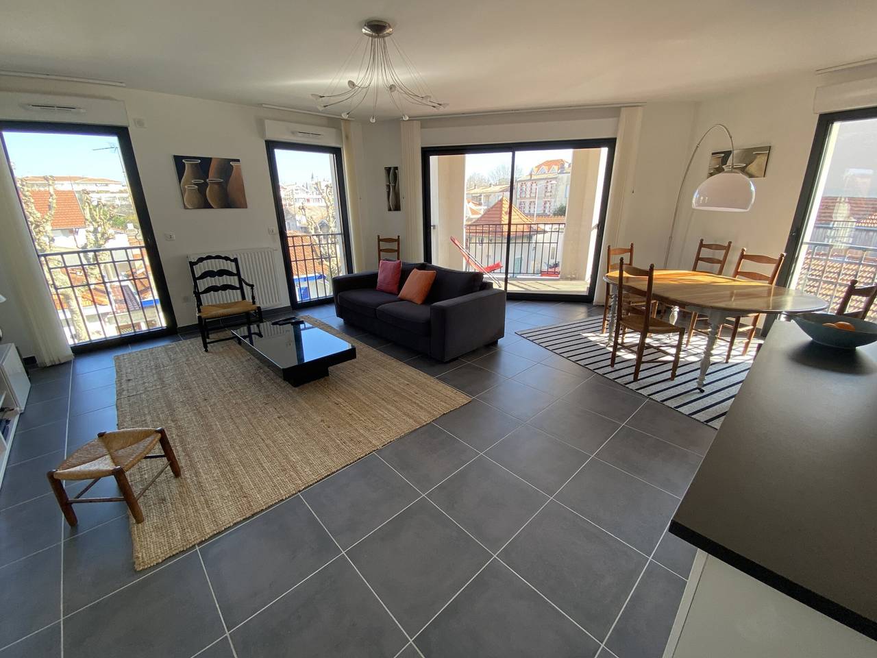 Appartement entier, Bel appartement en centre-ville d'Arcachon, résidence récente, proche plages, pour 4 personnes in Arcachon, Région d'Arcachon