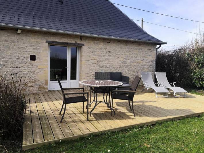 Location de vacances pour 3 personnes, avec jardin et vue, animaux acceptés à Longues-sur-Mer