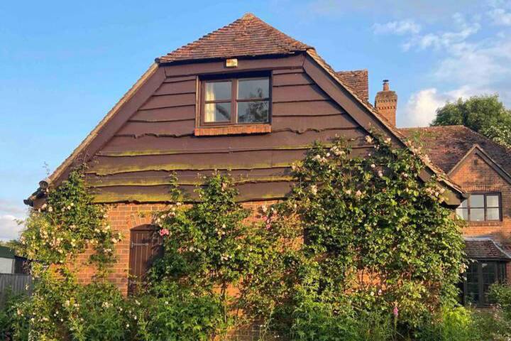 Holiday letting for 3 people, with garden and terrace, child-friendly in North Wessex Downs