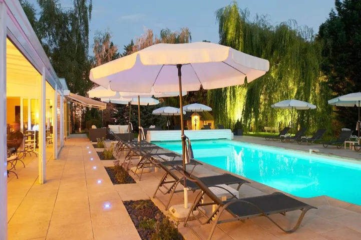 Hotel para 4 personas, con piscina y jardín, Se admiten mascotas - 1