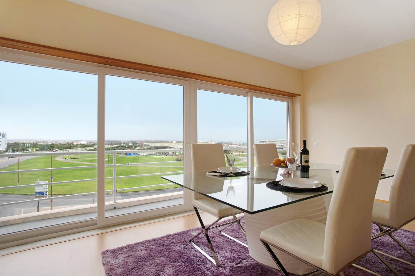 Casa vacacional 'A O - Passarelle' con vistas al mar, terraza compartida y Wi-Fi in Peniche, Leiria District