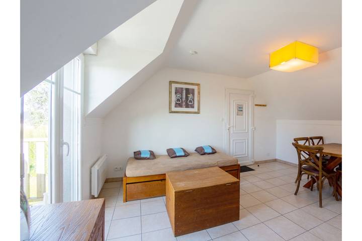 Apartamento de vacaciones para 5 personas, con balcón además de vistas al mar y piscina - 1
