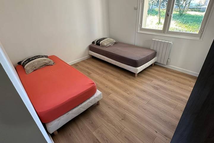 Location de vacances pour 8 personnes, avec piscine à Villetelle - 2