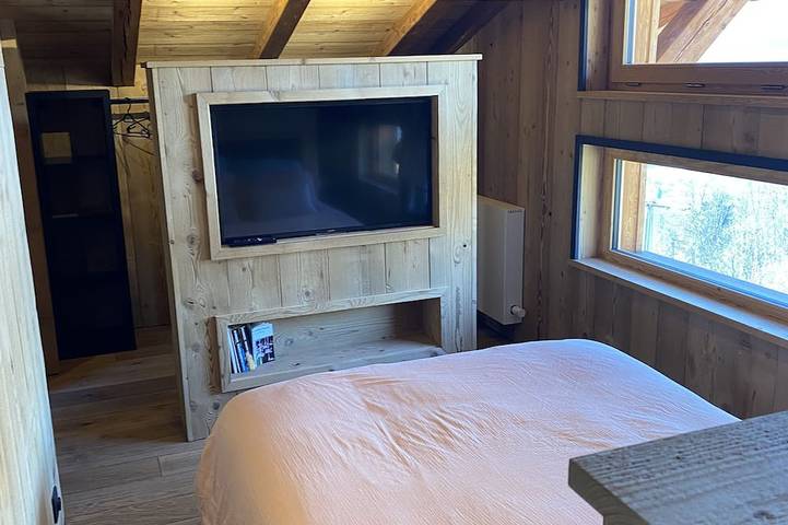 Gîte pour 9 personnes, avec jardin ainsi que jacuzzi et balcon à Servoz - 2