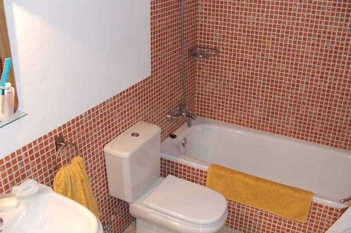 Ferienwohnung für 4 Personen, mit Balkon und Pool sowie Garten in Cala Bona - 4