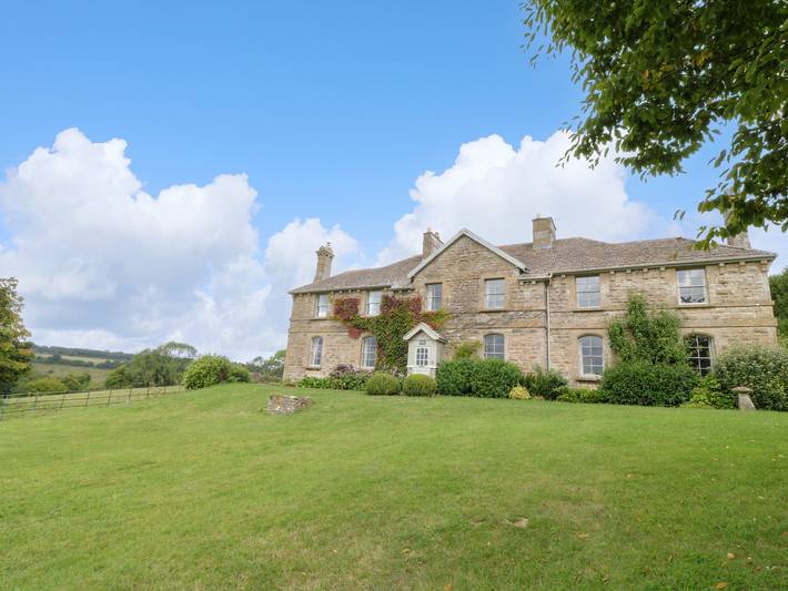 Gîte pour 9 personnes avec jardin in Wiltshire