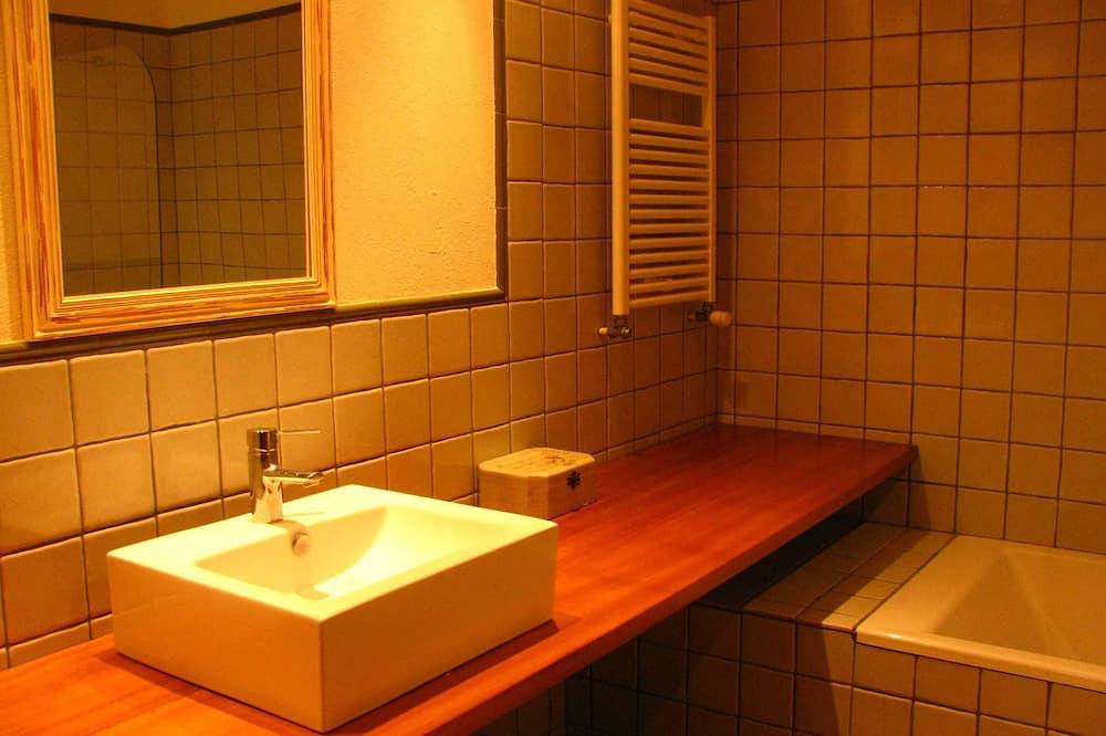 Casa rural (alquiler íntegro) Mas Guitart para 4 personas in Galliners, Vilademuls