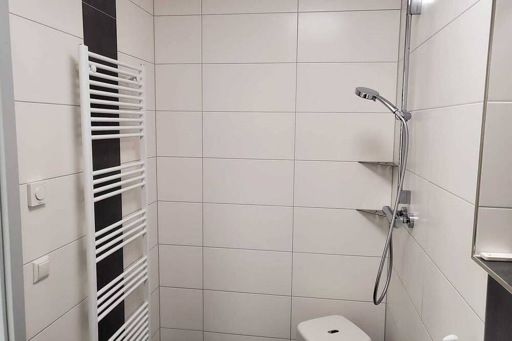 Ganze Wohnung, Moderne barierefreie Fw mit Gartenzugang und Terasse in Plauen, Chemnitz und Umgebung