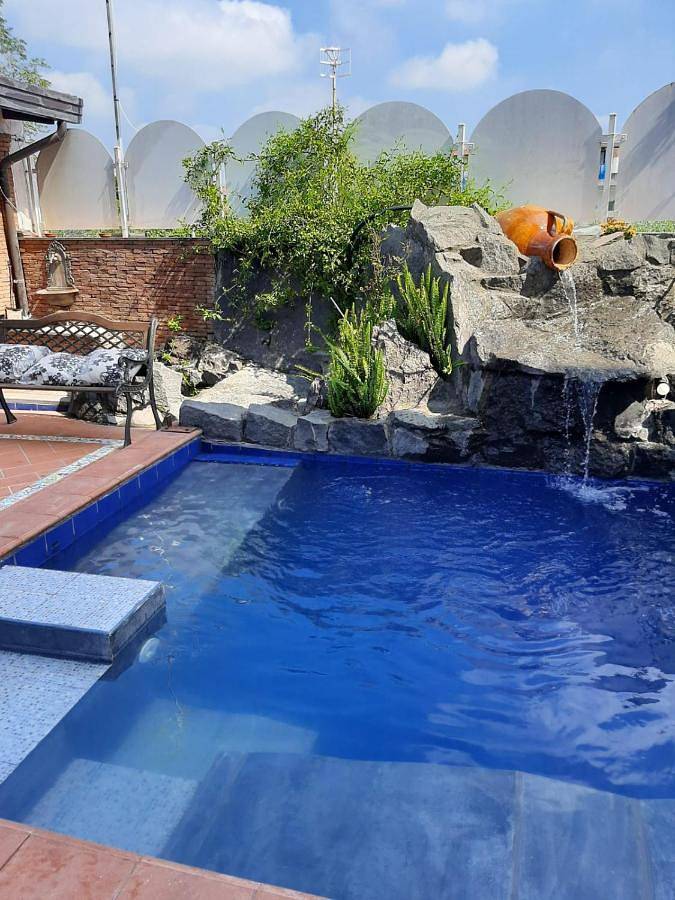 Appartement de vacances pour 2 personnes, avec Jacuzzi et Terrasse ainsi que Jardin et Piscine à Terzigno