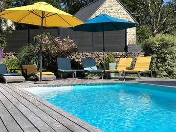 Gîte pour 5 personnes, avec jardin ainsi que terrasse et piscine à Ploeren