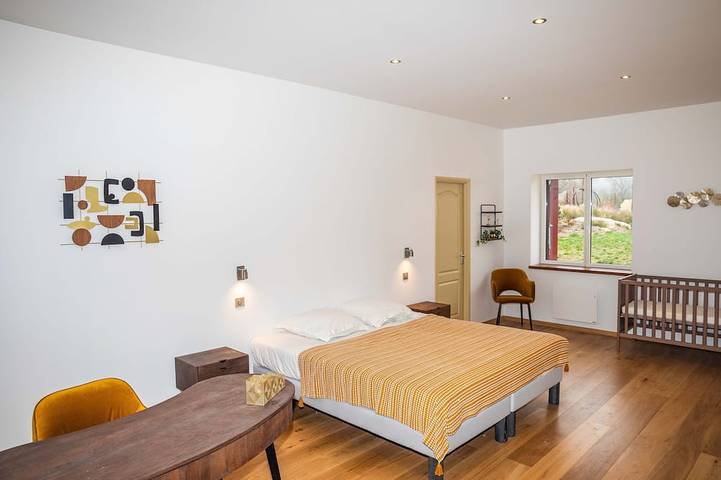 Location de vacances pour 24 personnes, avec jardin ainsi que jacuzzi et terrasse à Le Change - 2