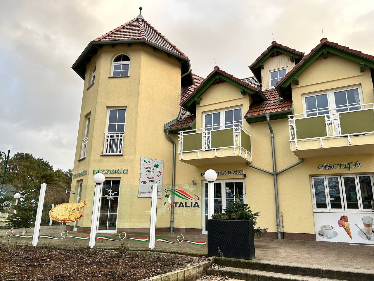 Hotel Ostseeblick - Dz Comfort mit Terrasse zur Seeseite Bht in Ostseebad Karlshagen, Karlshagen