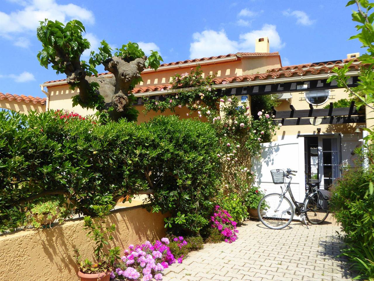 L oiseau bleu in La Côte Vermeille, Argelès-sur-Mer