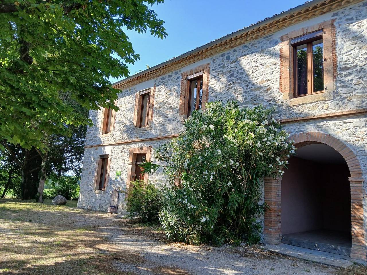 Presbytère de Garrevaques in Garrevaques, Castres en omgeving