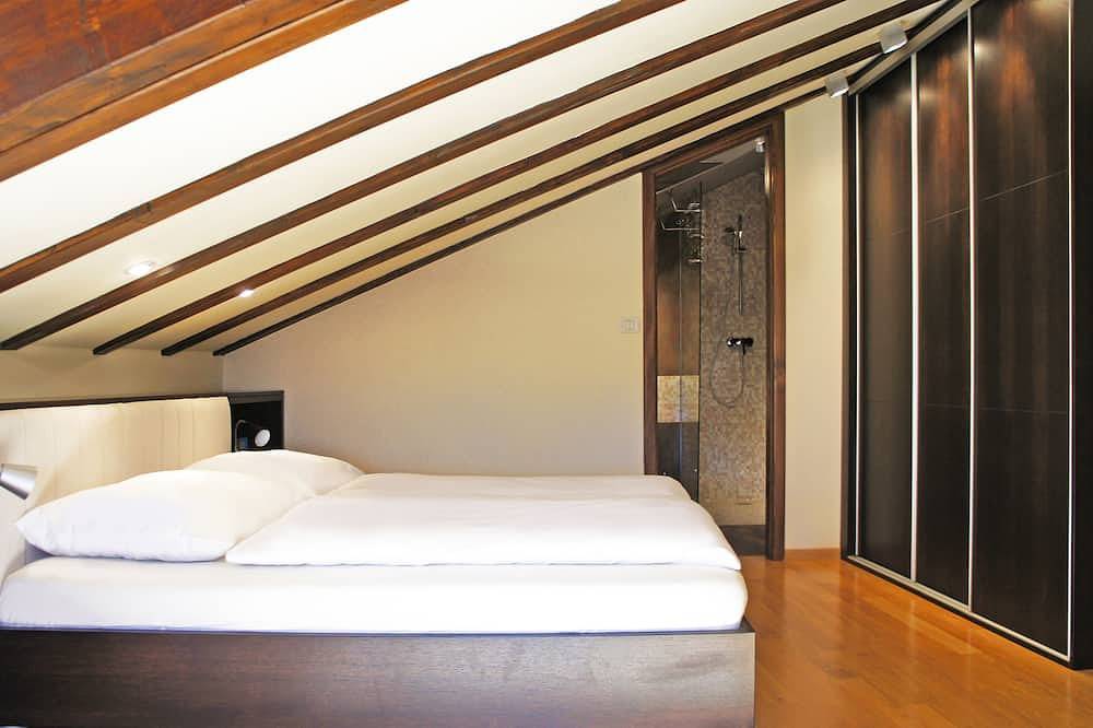 Villa in der Altstadt mit geräumigen Zimmern mit Blick auf's Meer und die Stadt in Rovinj, Rovinj und Umgebung