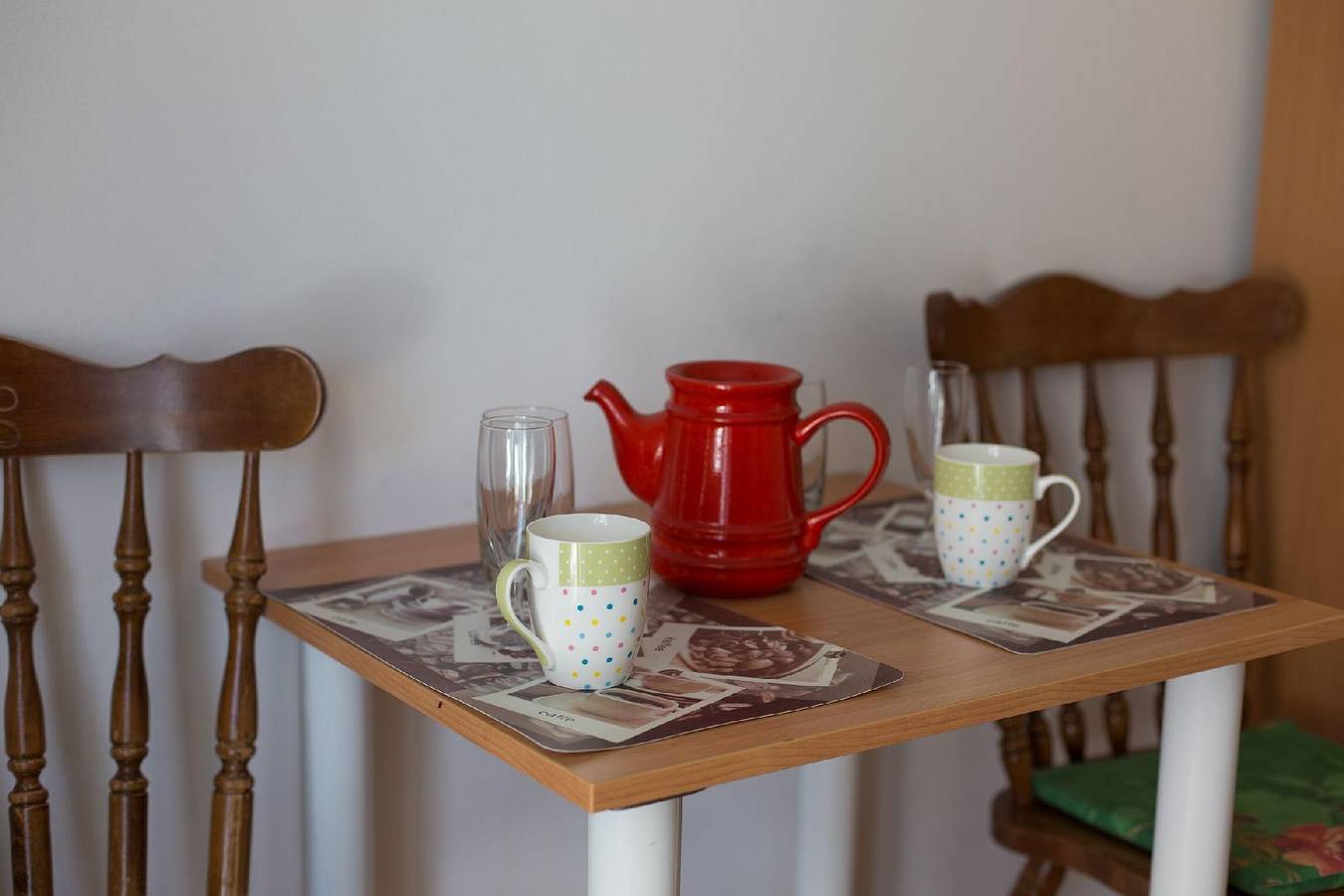 Geheel vakantieappartement, Holiday apartment "Vlatko1" directly on the beach in Punat, Krk