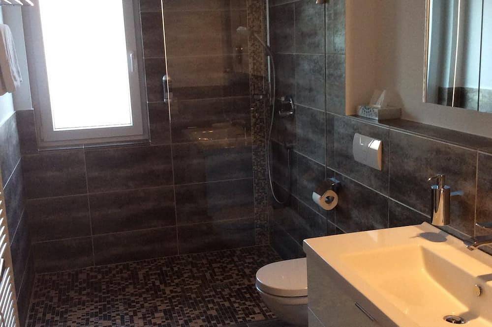 Ganze Wohnung, 4-Sterne-Appartment mit Hotelservice für den Aktiv-Urlaub - Golf, Mountainb. uvm in Bad Bellingen, Südschwarzwald