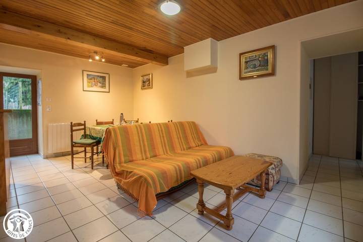 Gîte pour 5 personnes, avec jardin à Nébouzat - 2