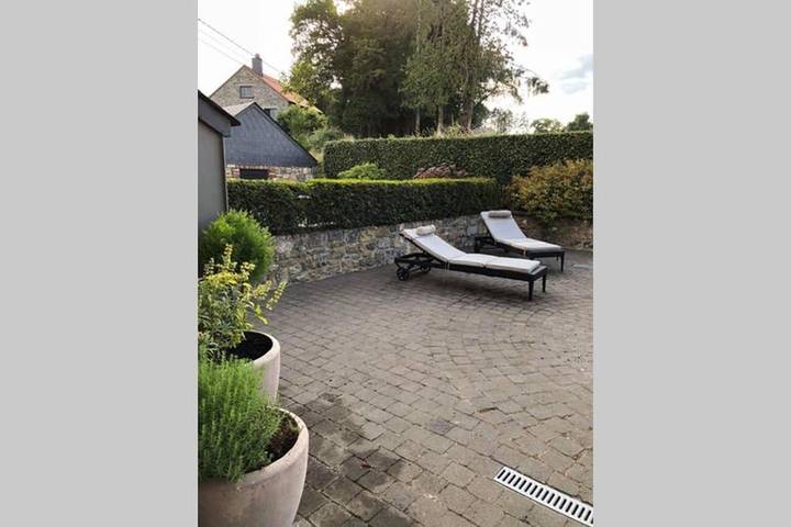 Location de vacances pour 8 personnes, avec vue et terrasse à Onhaye - 4