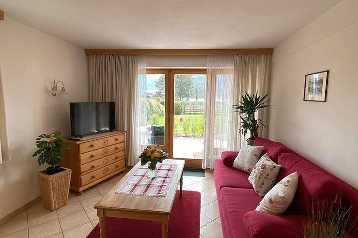 Ganze Wohnung, Ferienwohnung 1 - Ferienwohnungen Weitl, Haus St. Michael in Schliersee, Bayerische Alpen
