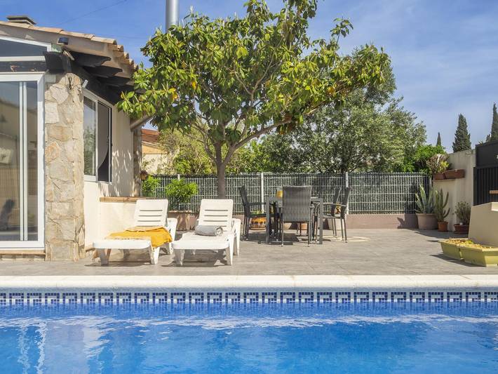 Villa pour 6 personnes, avec terrasse ainsi que vue et jardin à L'Escala - 3