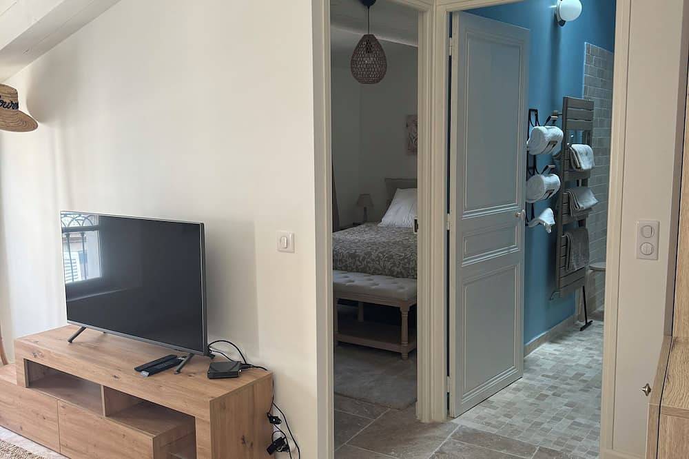 Appartement entier, La Bohème.  Au cœur de Lourmarin in Lourmarin, Parc naturel régional du Luberon